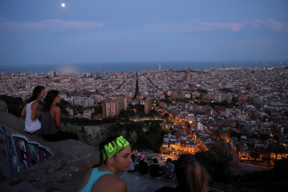 Spanien har været hårdt ramt af udbruddet af coronavirus, men begyndte i slutningen af sidste uge så småt at genåbne dele af samfundet.