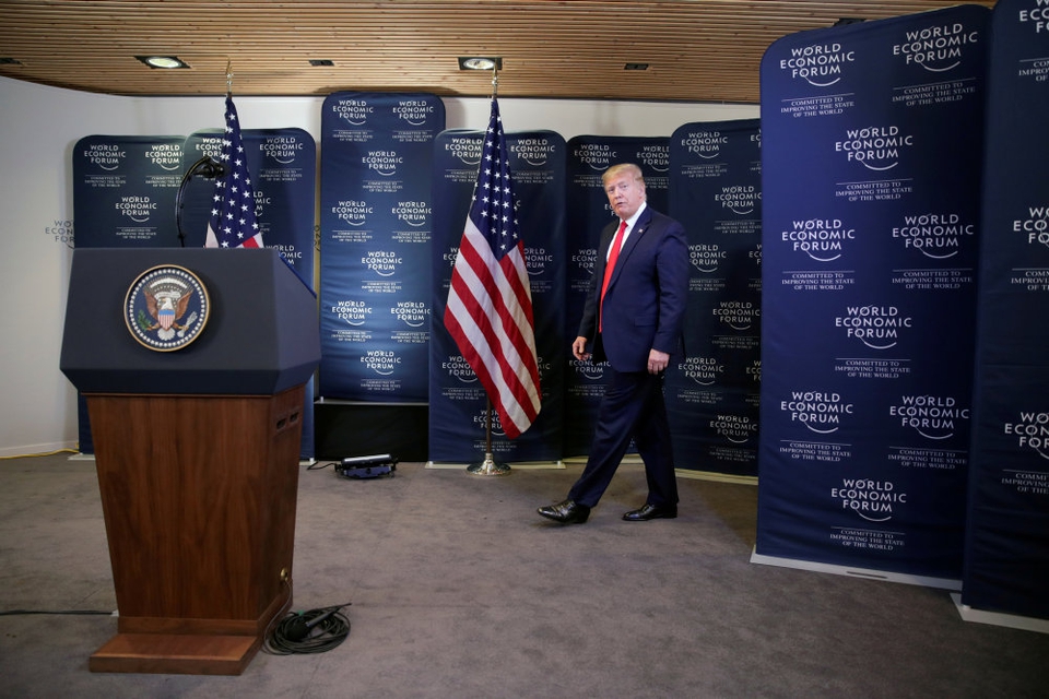 Præsident Donald Trump siger, at han virkelig gerne ville have truffet den svenske klimaaktivist Greta Thunberg i Davos. Men han understreger, at han ikke ville have haft fokus på hendes vrede mod USA. "Jeg ville virkelig gerne have mødt hende. Men USA er ikke den rigtige adressat for hendes frustration over, at der ikke gøres noget for klimaet".