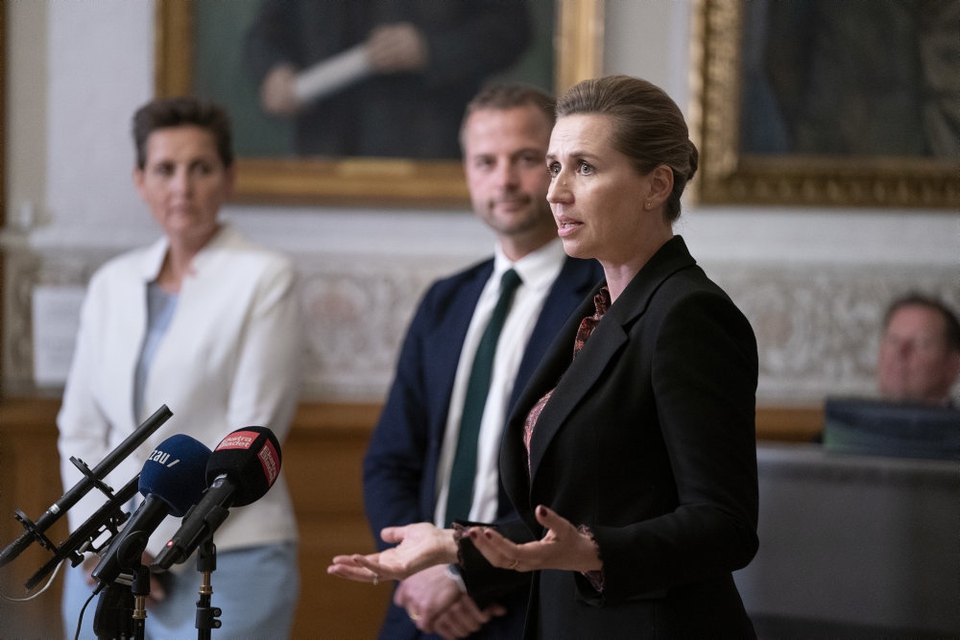 Statsminister Mette Frederiksen (S) præsenterer aftalen om yderligere genåbning af det danske samfund.