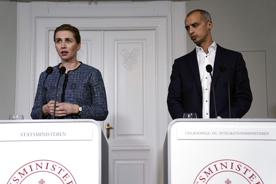 Statsminister Mette Frederiksen og udlændinge- og integrationsminister Mattias Tesfaye er frontfigurerne i Socialdemokratiets nye, mere stramme udlændingepolitik. (Foto: Niels Christian Vilmann/Ritzau Scanpix)