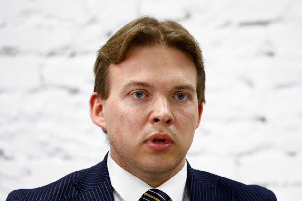 Maskerede mænd trængte onsdag morgen ind i advokaten Maxim Znaks kontor i Minsk og førte ham væk. Han er medlem af den hviderussiske oppositions koordinationsråd.