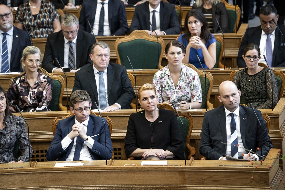 (ARKIV) Åbning af Folketinget 2019. Christiansborg. Folketingsmedlemmer, blandt andet medlemmer af Venstre og Det Konservative Folkeparti. Blandt andre Karsten Lauritzen, Inger Støjberg, Søren Pape, Ulla Tørnæs og Lars Løkke Rasmussen. (Foto: Thomas Lekfeldt/Ritzau Scanpix)