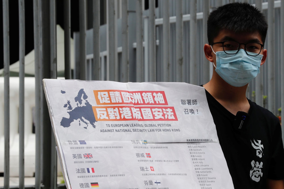 Joshua Wong er stor modstander af en ny national sikkerhedslov, der blev vedtaget af Beijing i maj. Kritikere frygter, at loven vil lægge voldsomme bånd på Hongkong. (Arkivfoto)