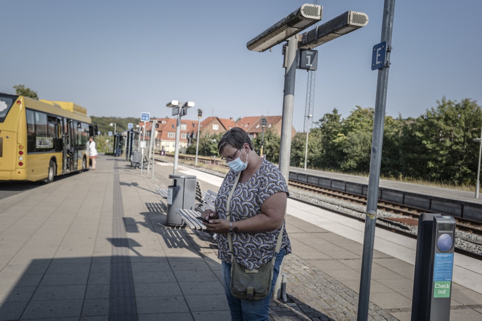 I seks af landets kommuner er der lige nu krav om at bære mundbind i den kollektive trafik.