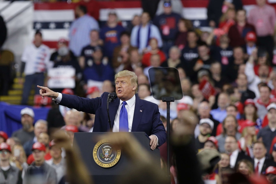 Præsident Trump holdt natten til onsdag dansk tid vælgermøde i Milwaukee i delstaten Wisconsin. Både Republikanerne og Demokraterne har under denne valgkamp opprioriteret deres kampagner i den nordøstlige delstat i forhold til valget i 2016.