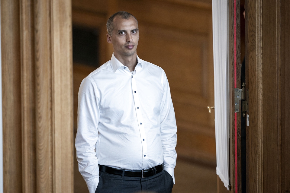 (ARKIV) Udlændinge- og integrationsminister Mattias Tesfaye (S) til afstemning af lovforslaget om ændring af lov om fremme af vedvarende energi og lov om naturgasforsyning. (Foto: Niels Christian Vilmann/Ritzau Scanpix)