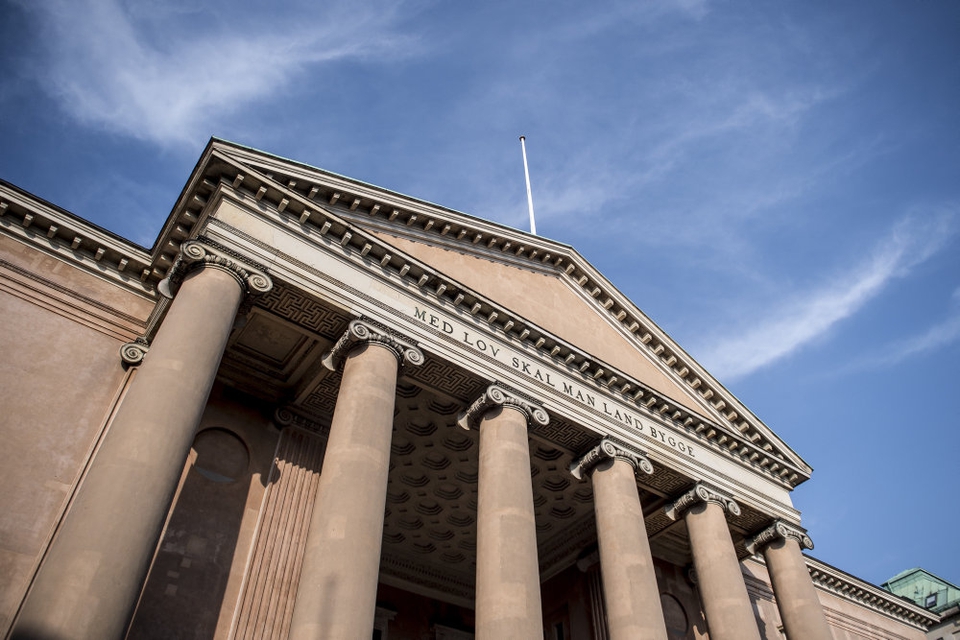 (ARKIV) Københavns Byret. Sagsbunkerne voksede hos byretterne i 2019, viser en opgørelse fra Domstolsstyrelsen. Coronakrisen har lagt yderligere pres på retssystemet. (Foto: Mads Claus Rasmussen/Ritzau Scanpix)