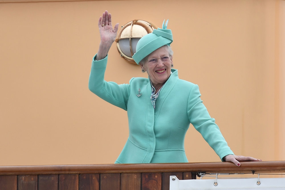 På grund af coronakrisen bliver dronning Margrethes sommertogt med Kongeskibet Dannebrog aflyst. (Arkivfoto).