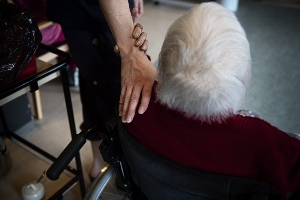 I Aarhus Kommune indføres der nye restriktioner for besøg på kommunens plejehjem og sociale institutioner. Det skyldes et stigende smittetal i kommunen de seneste dage. (Arkivfoto).