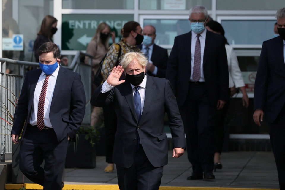 Den britiske premierminister, Boris Johnson, var torsdag på besøg hos Nordirlands ambulancetjeneste i Belfast.