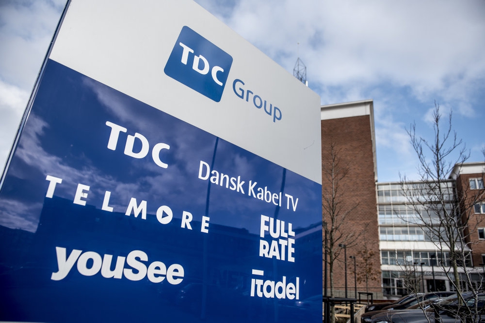 TDC mistede 61.000 tv-kunder, 35.000 private mobilkunder og 31.000 bredbåndskunder i årets første tre måneder. (Arkivfoto)