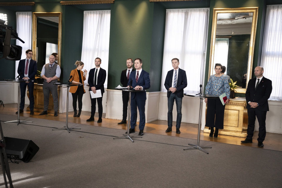 I sidste uge blev samtlige af Folketingets partier enige om en økonomisk aftale, der blandt andet skal komme erhvervslivet til gavn under coronakrisen. Aftalen indeholder også mere lempeligere vilkår til dagpengemodtagere.