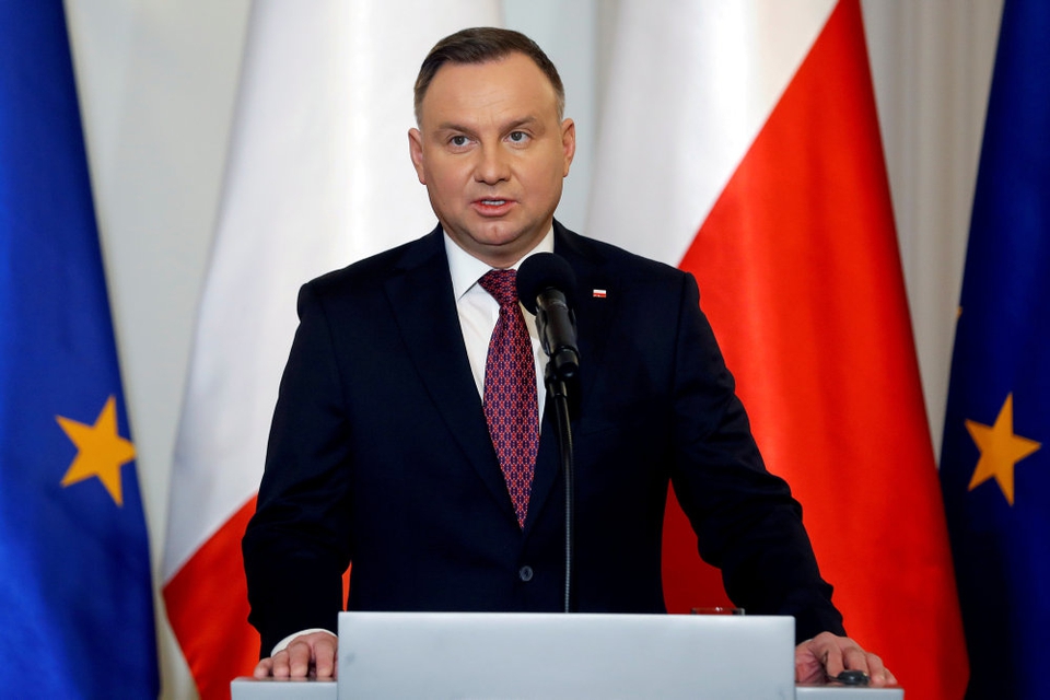 På grund af coronakrisen har Polens regering foreslået en toårig forlængelse af præsident Andrzej Dudas embedsperiode. Men nu er præsidentvalget 10. maj i stedet blevet udskudt. (Arkivfoto).