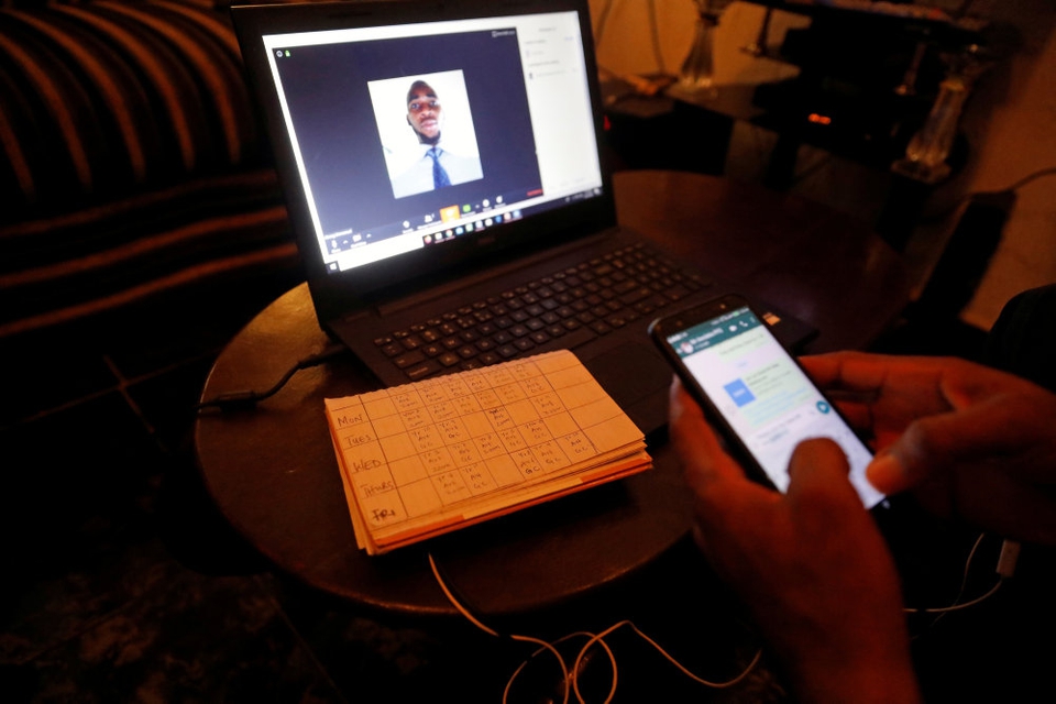 Ifølge en række danske virksomheder vil der efter coronakrisen være flere onlinemøder, end der var før krisen. (Arkivfoto).