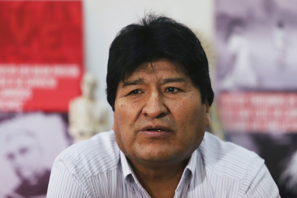 Bolivias ekspræsident Evo Morales, der lever i eksil i Argentina, siger, at han vil have oprettet lokale militsgrupper i sit land, som kan støtte ham, hvis han vender hjem. "Inden længe vil jeg vende tilbage til Bolivia, hvor vi vil organisere væbnede folkemilitser, som det er sket i Venezuela", siger Morales til RKC. (Arkivfoto)