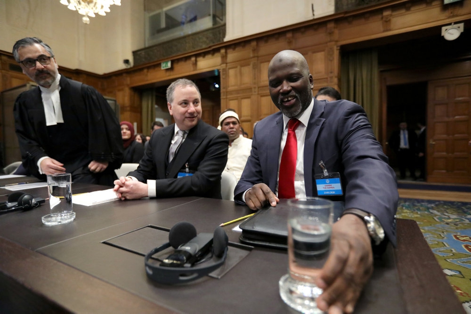 Gambias justitsminister, Abubacarr Tambadou, var i retslokalet i Haag, da FN's øverste domstol (ICJ) fastslog, at Myanmar skal beskytte rohingya-mindretallet og hindre, at militæret begår folkedrab. Det er det overvejende muslimske Gambia, som har rejst sagen mod Myanmar ved FN-domstolen.