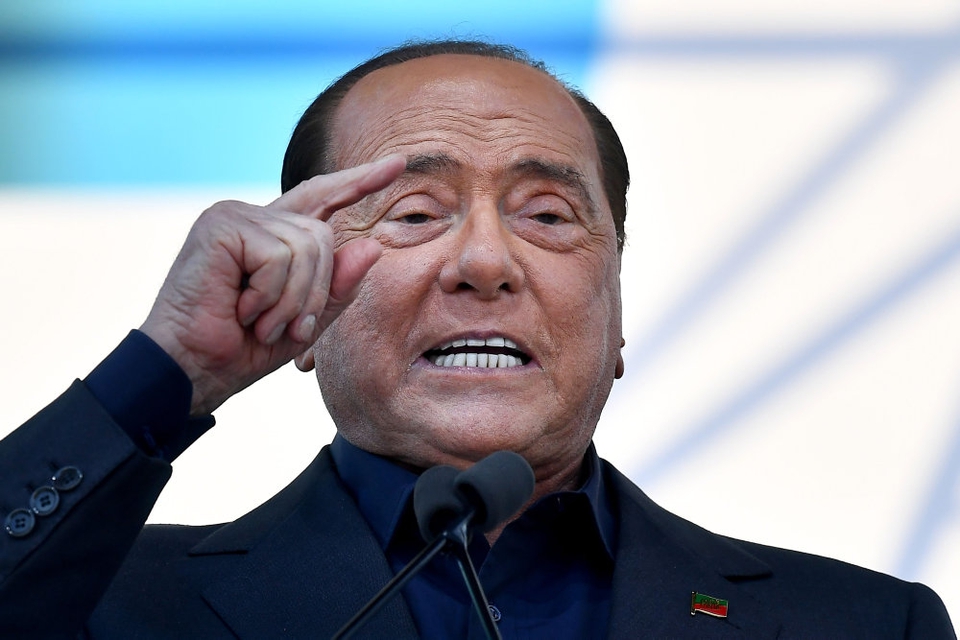 Italiens tidligere premierminister Silvio Berlusconi er blevet indlagt på et hospital i Milano. Det sker efter, at han er blevet testet positiv for covid-19. Det skriver det italienske nyhedsbureau Ansa. (Arkivfoto)
