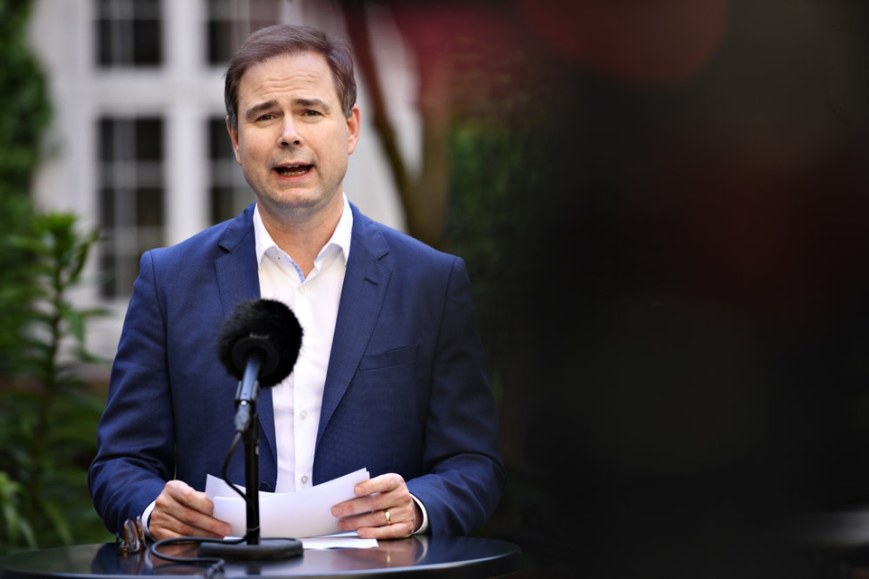 Finansminister Nicolai Wammen (S) vil gøre staten til medejer - uden magt - i store danske virksomheder, skriver Børsen. Regeringen skal til gengæld bringe egenkapital til virksomhederne, der er ramt af coronakrisen. (Arkivfoto)