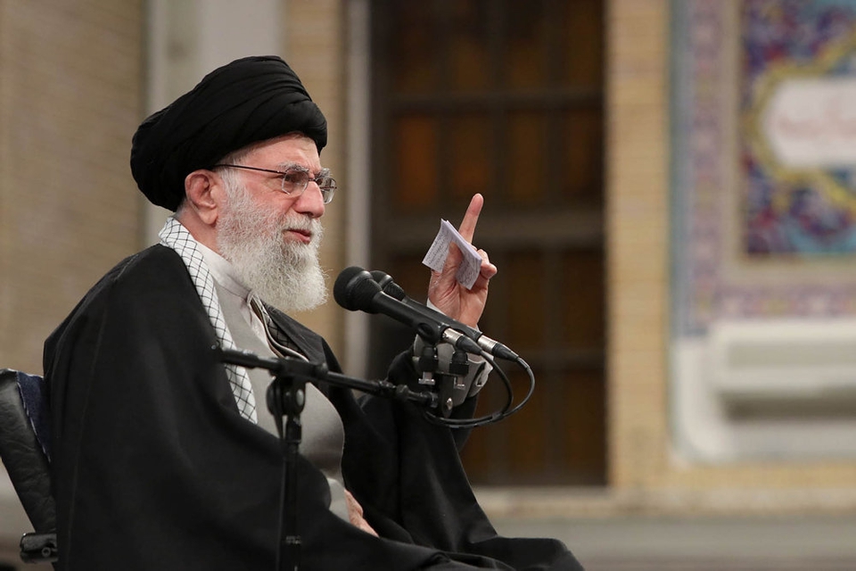 Irans øverste leder, Ali Khamenei, ventes fredag at lede fredagsbønnen i Irans hovedstad, Teheran, for første gang siden 2012.