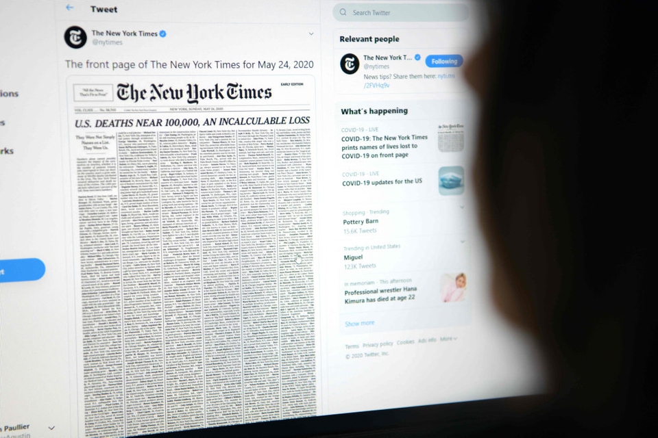 1000 forskellige nekrologer pryder tre sider i The New York Times' søndagsudgave.
