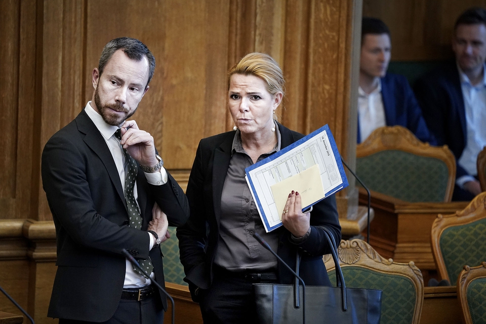 (ARKIV) Venstres Jakob Ellemann-Jensen og Venstres Inger Støjberg under statsminister Mette Frederiksens spørgetime i Folketingssalen, tirsdag den 10. december 2019. (Foto: Liselotte Sabroe/Ritzau Scanpix)