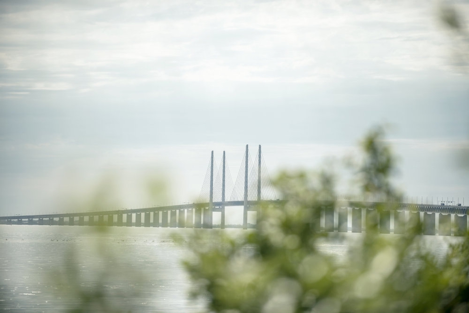 Udenrigsministeriet fraråder alle ikke-nødvendige rejser til Sverige frem til og med den 31. august. En tur over grænsen i pinsen kan derfor medføre en karantæne, som arbejdsgiveren ikke afholder. (Arkivfoto)